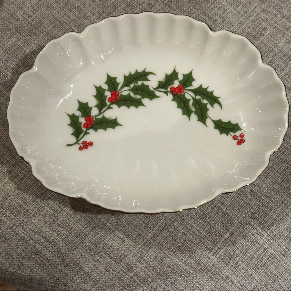 Vintage All The Trimmings Chris Trinket Or Candy Dish Holly Berr Design
